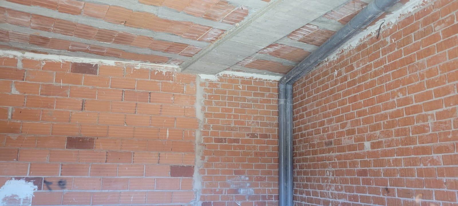 Retail in Cáceres for lease Building Photo- Image 1 of 11