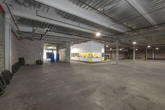 22-11 38th Ave, Long Island City, NY for lease Interior Photo- Image 2 of 8