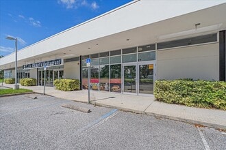 17 S Beneva Rd, Sarasota, FL for lease Interior Photo- Image 2 of 28