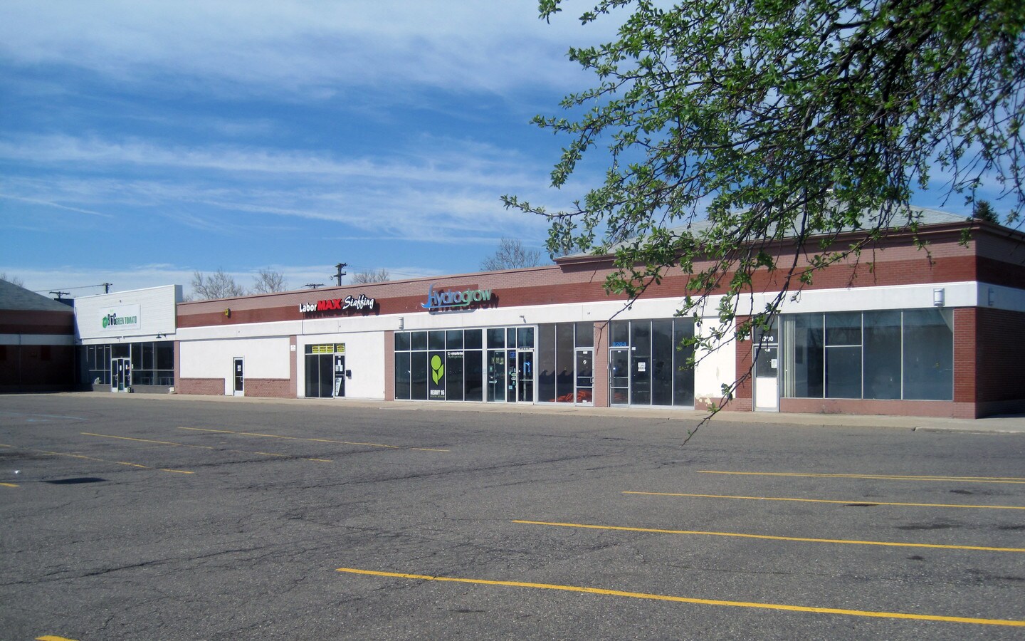 82008234 Telegraph Rd, Taylor, MI 48180