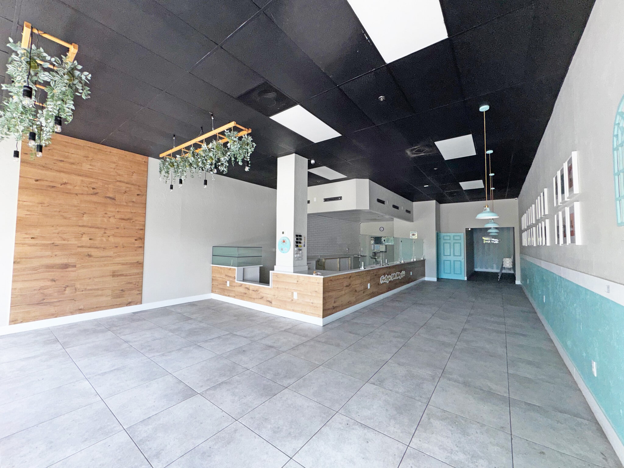 4429 Cleveland Ave, Fort Myers, FL for lease Interior Photo- Image 1 of 6