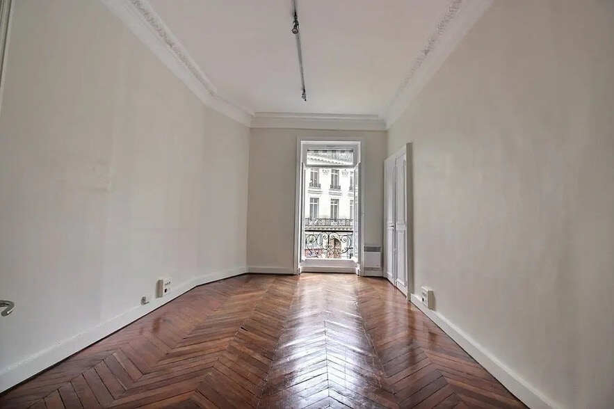 10 Rue De La Chaussee D'Antin, Paris for lease - Interior Photo - Image 2 of 5