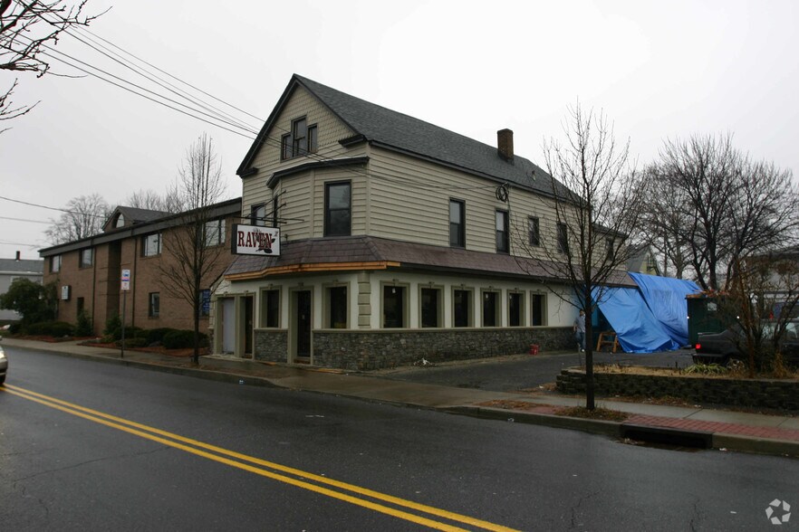 32 Locust Ave, Wallington, NJ, 07057 Bar Property For Sale