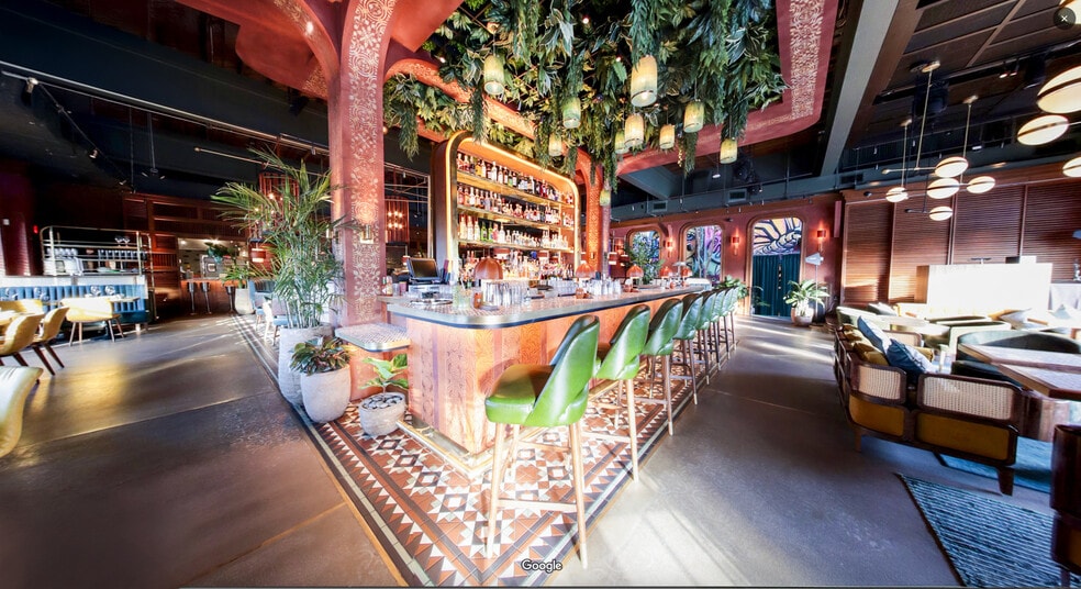 5556 NE 4th Ct, Miami, FL for sale - Interior Photo - Image 3 of 15