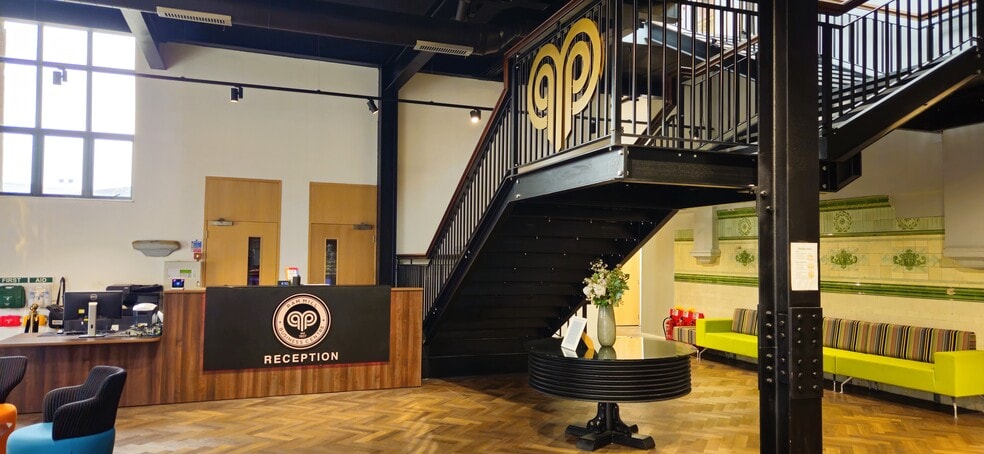 Gordon St, Oldham for lease - Building Photo - Image 3 of 49