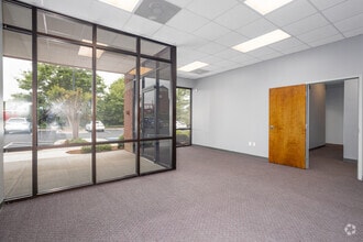 9000 Peridot Pky, Stockbridge, GA for lease Interior Photo- Image 2 of 30