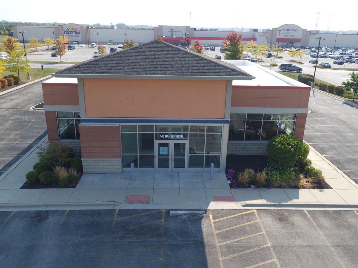 140 Hansen Blvd, North Aurora, IL 60542