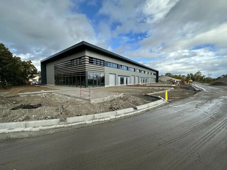 Flex in ILLKIRCH-GRAFFENSTADEN for lease - Building Photo - Image 1 of 5