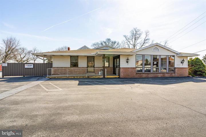 915 N Hanover St, Elizabethtown, PA for lease - Building Photo - Image 1 of 94