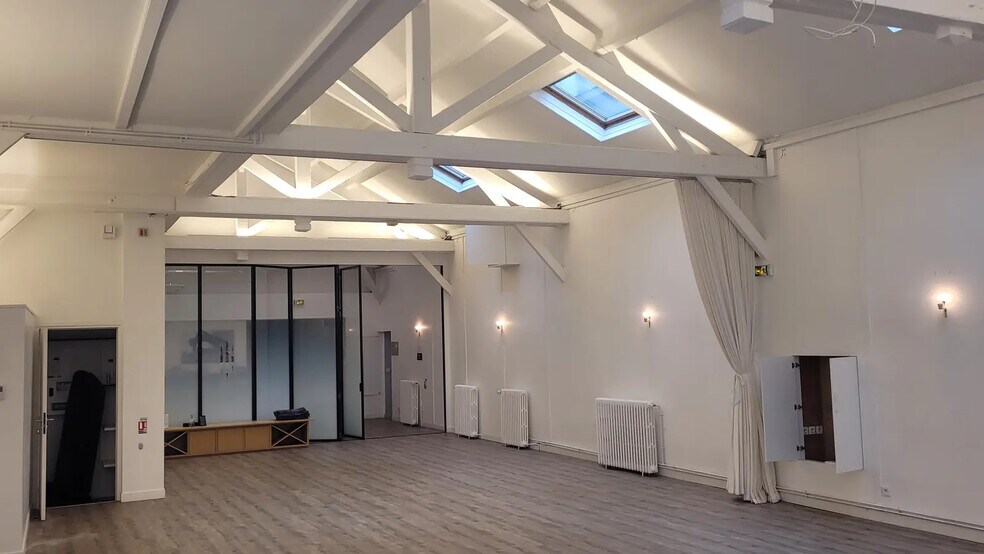 78 Ter Rue Laugier, Paris for lease - Interior Photo - Image 2 of 8