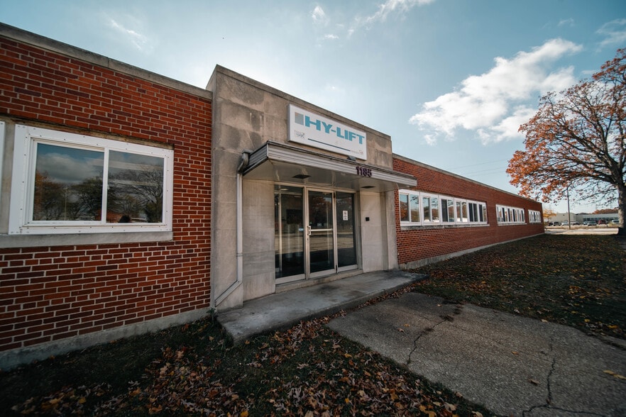 1185 E Keating Ave, Muskegon, MI for sale - Building Photo - Image 2 of 25