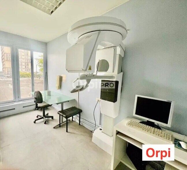 Retail in Choisy-le-Roi for sale - Interior Photo - Image 2 of 8