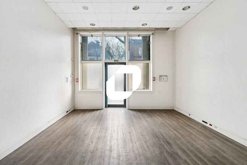 Industrial in Colombes for lease - Interior Photo - Image 2 of 16