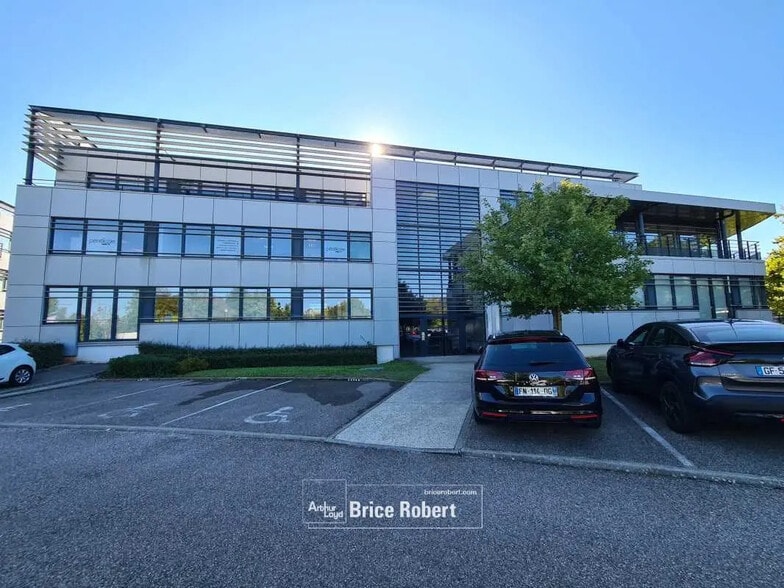 Office in Saint-Priest for lease - Building Photo - Image 3 of 13