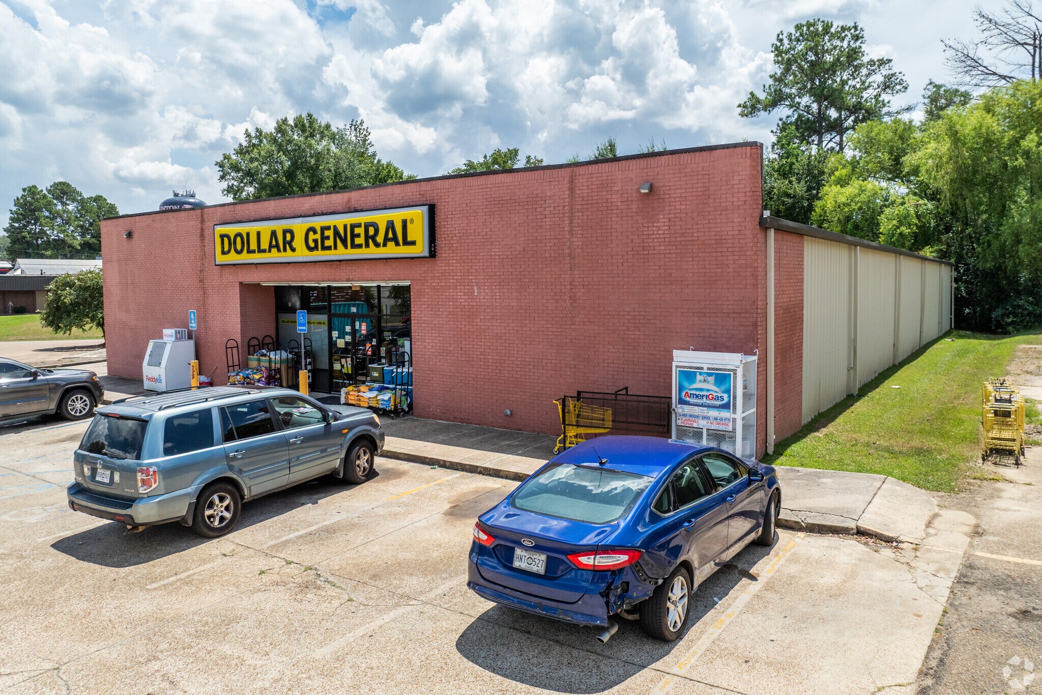 815 E Northside Dr, Clinton, MS for sale Primary Photo- Image 1 of 1