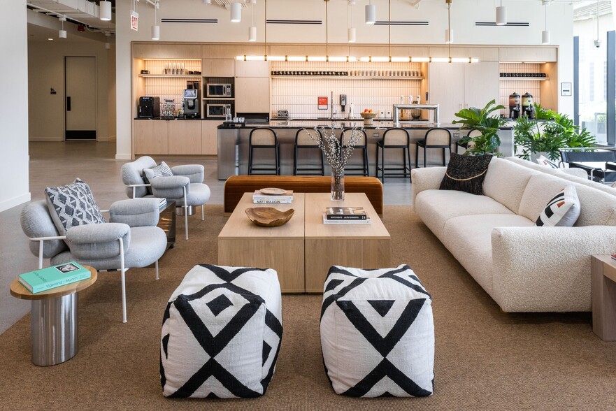 167 N Green St, Chicago, IL for lease - Interior Photo - Image 3 of 17