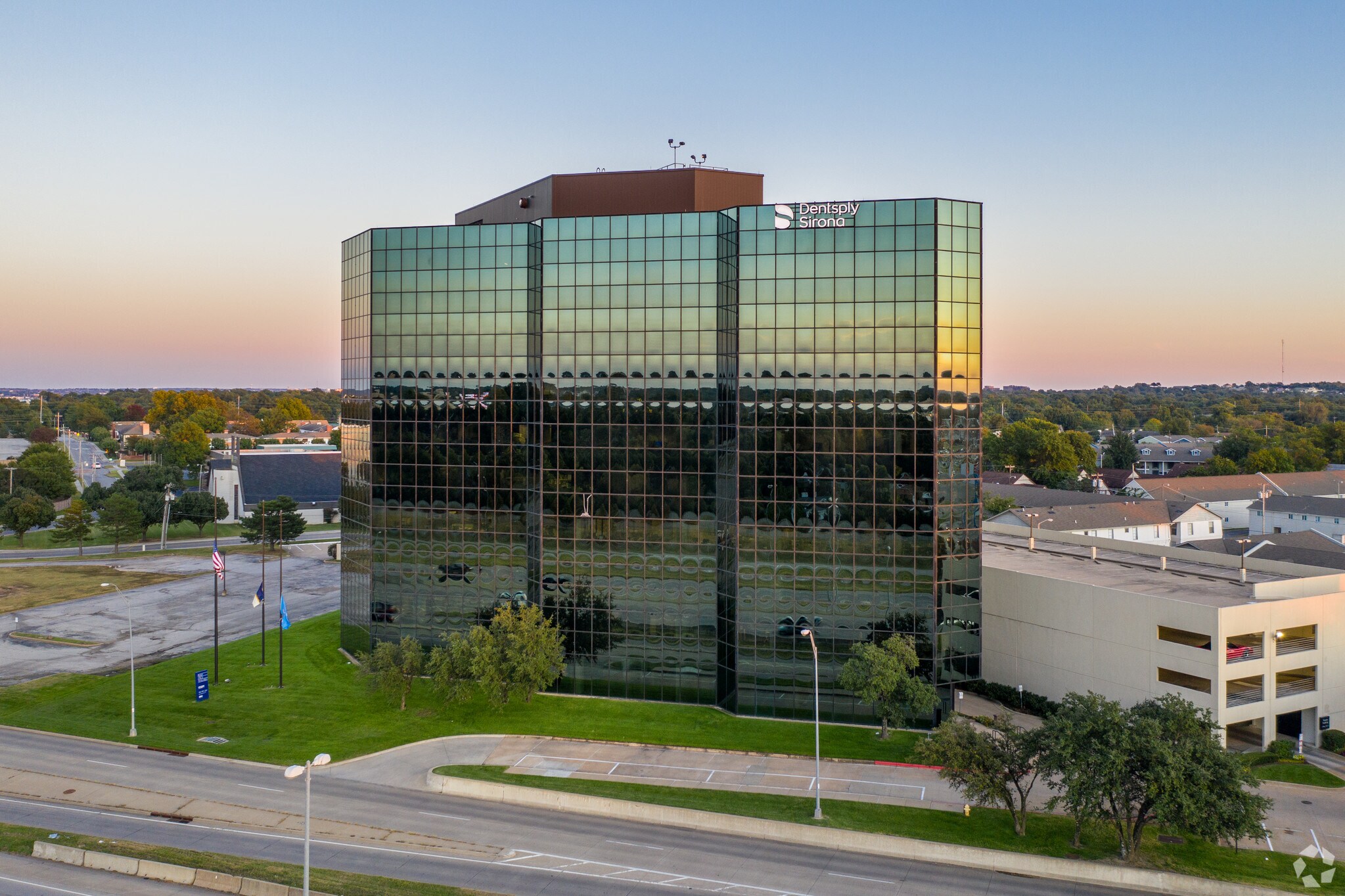 51005132 E Skelly Dr, Tulsa, OK 74135 Meridian Tower