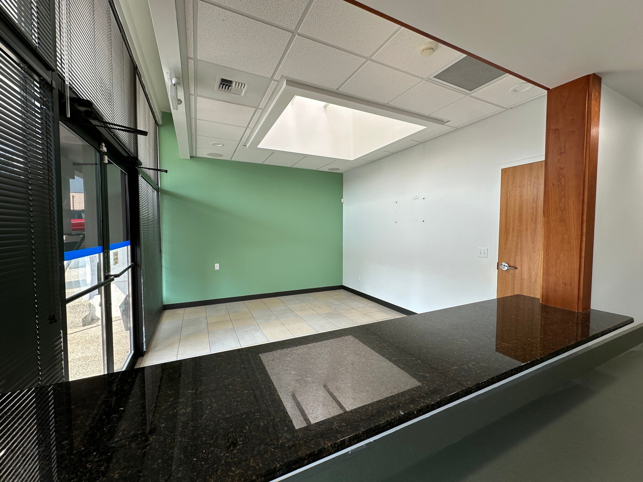 9399 Ridgetop Blvd NW, Silverdale, WA for lease Interior Photo- Image 1 of 33