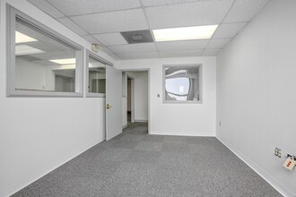 100 E New York Ave, Deland, FL for lease Interior Photo- Image 2 of 10