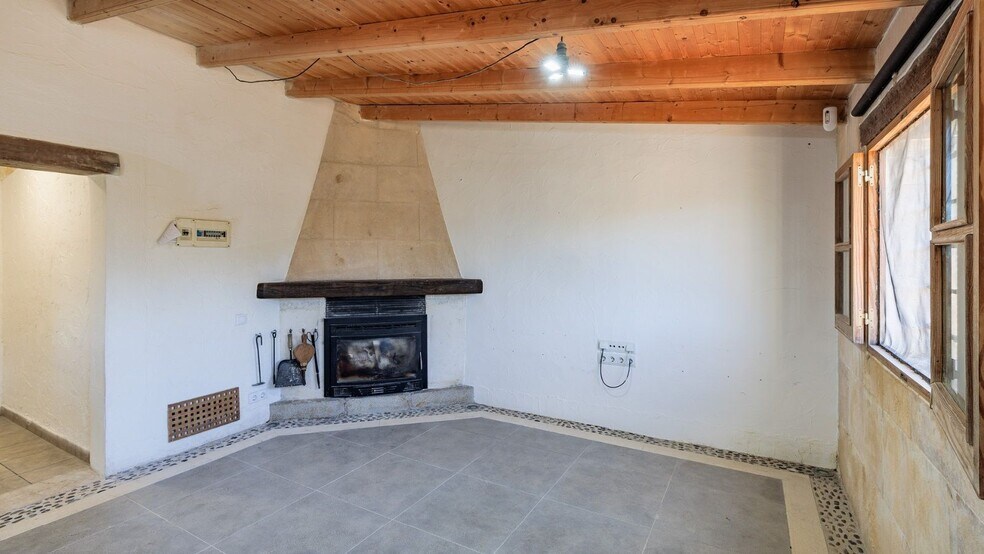 Land in Pollença for sale - Interior Photo - Image 3 of 25