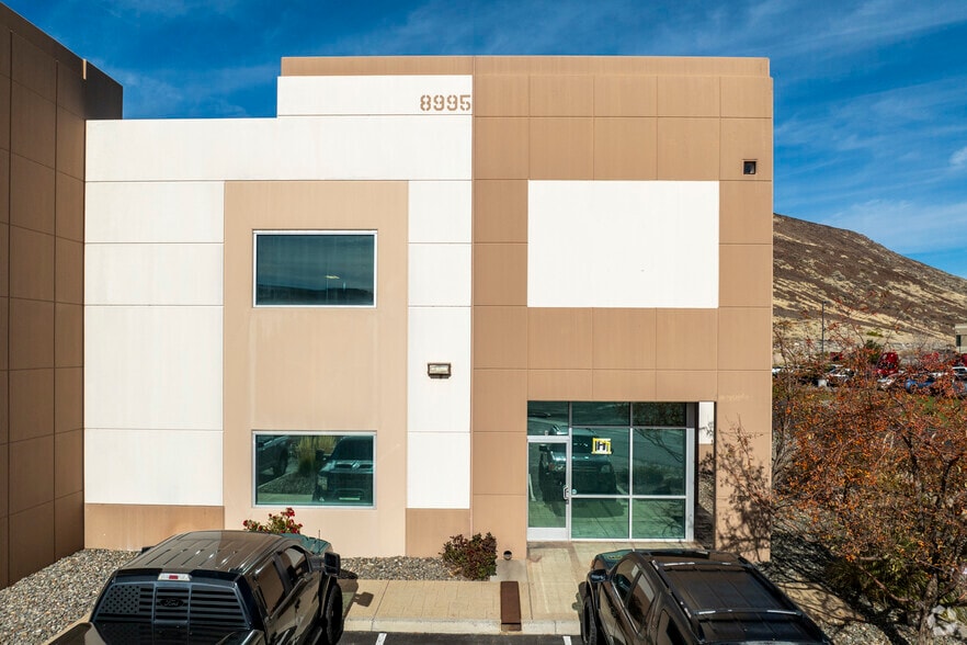 8995 Terabyte Dr, Reno, NV for lease - Building Photo - Image 3 of 5