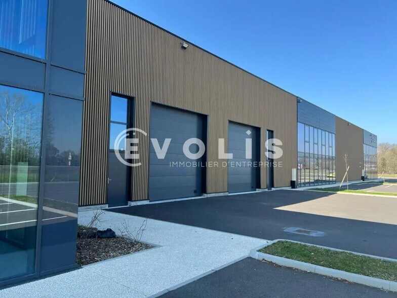 317 Rue Du Vauzel, Ambérieux for lease - Building Photo - Image 1 of 15