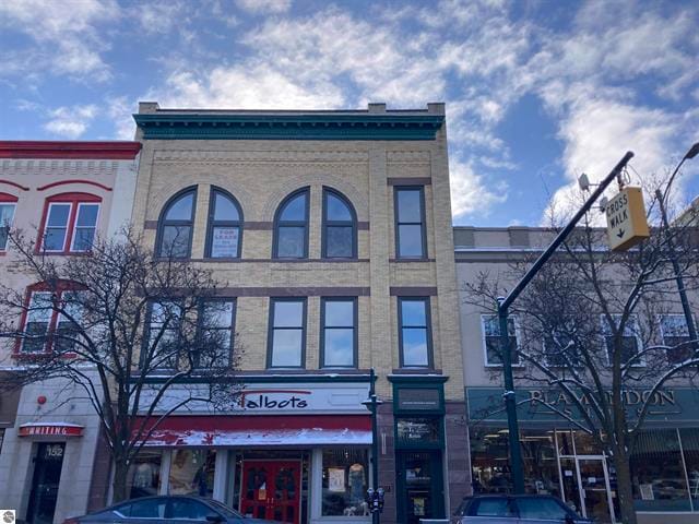 148 E Front St, Traverse City, MI for sale - Primary Photo - Image 1 of 1