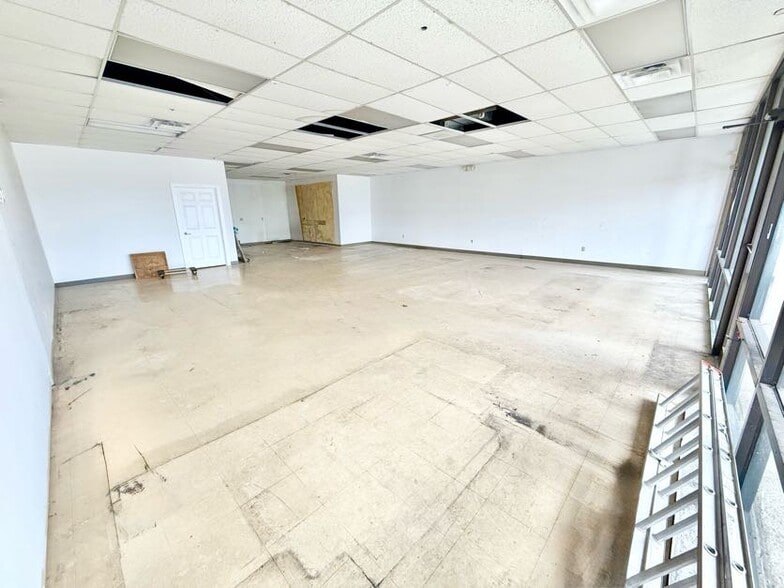 209-217 Byers Rd, Miamisburg, OH for lease - Building Photo - Image 3 of 6