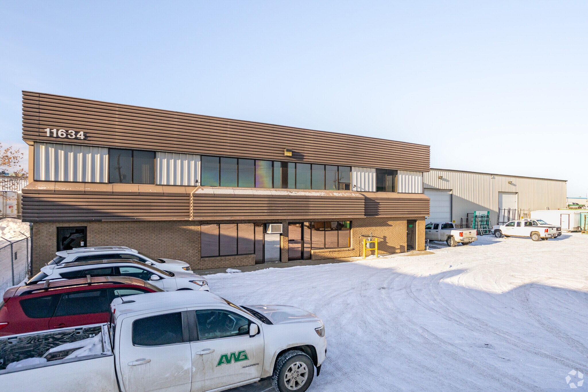 11634 156 St NW, Edmonton, AB for sale Primary Photo- Image 1 of 4
