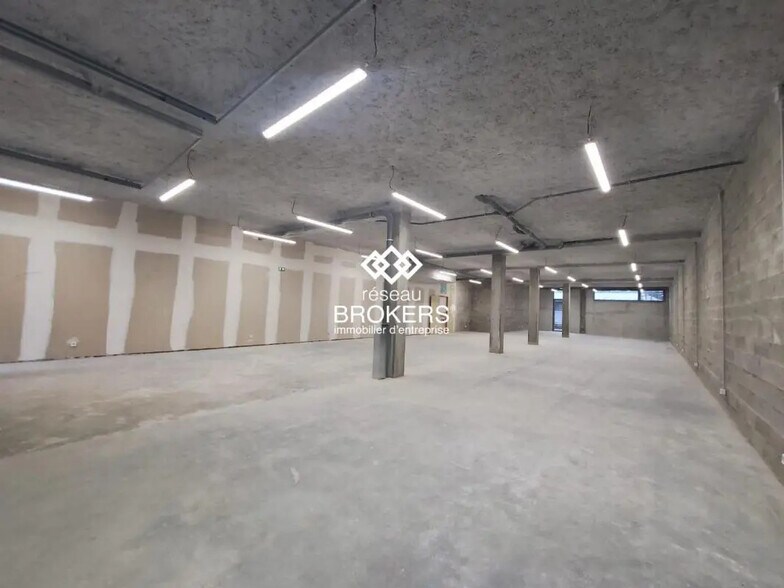 Industrial in Annecy for lease - Interior Photo - Image 3 of 19
