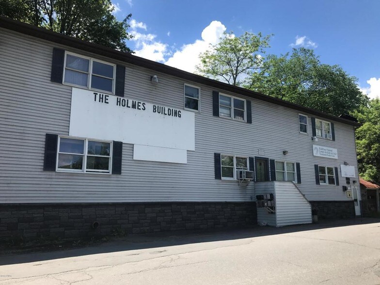 61 Commercial St, Honesdale, PA 18431