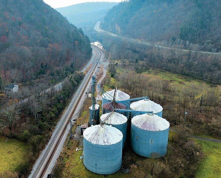 15313 Narrow Passage Rd, Eagle Rock, VA for sale - Building Photo - Image 1 of 1