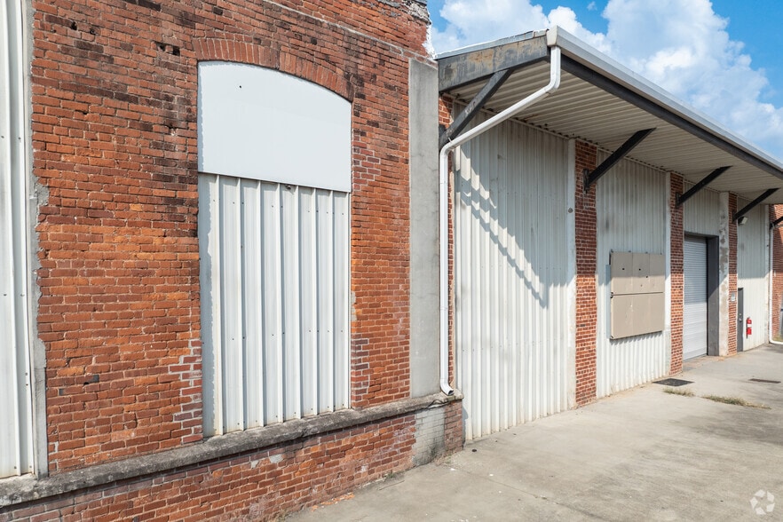 1 Johnson St, Cartersville, GA for lease - Building Photo - Image 3 of 5