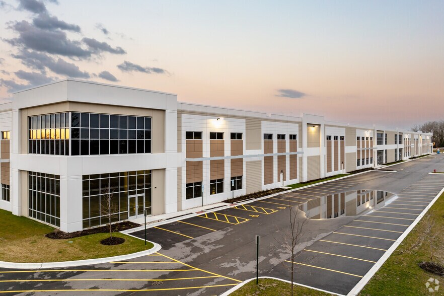 2685 Eagle Way, Hoffman Estates, IL for sale - Building Photo - Image 1 of 1