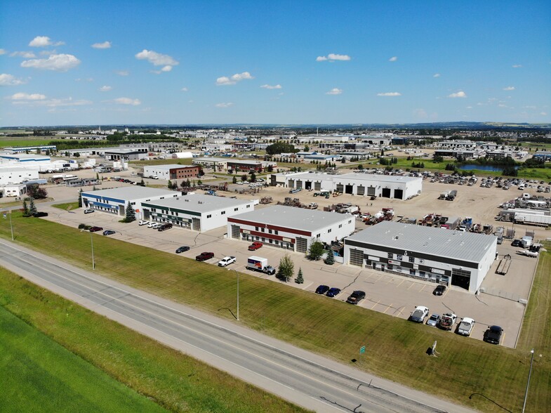 37 Burnt Basin St, Red Deer County, AB for lease - Building Photo - Image 1 of 3