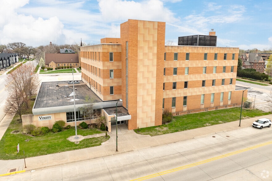 205 S 8th St, Fort Dodge, IA for sale - Aerial - Image 2 of 4