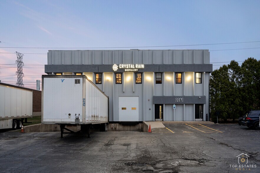 2281 S Foster Ave, Wheeling, IL for sale - Building Photo - Image 2 of 27