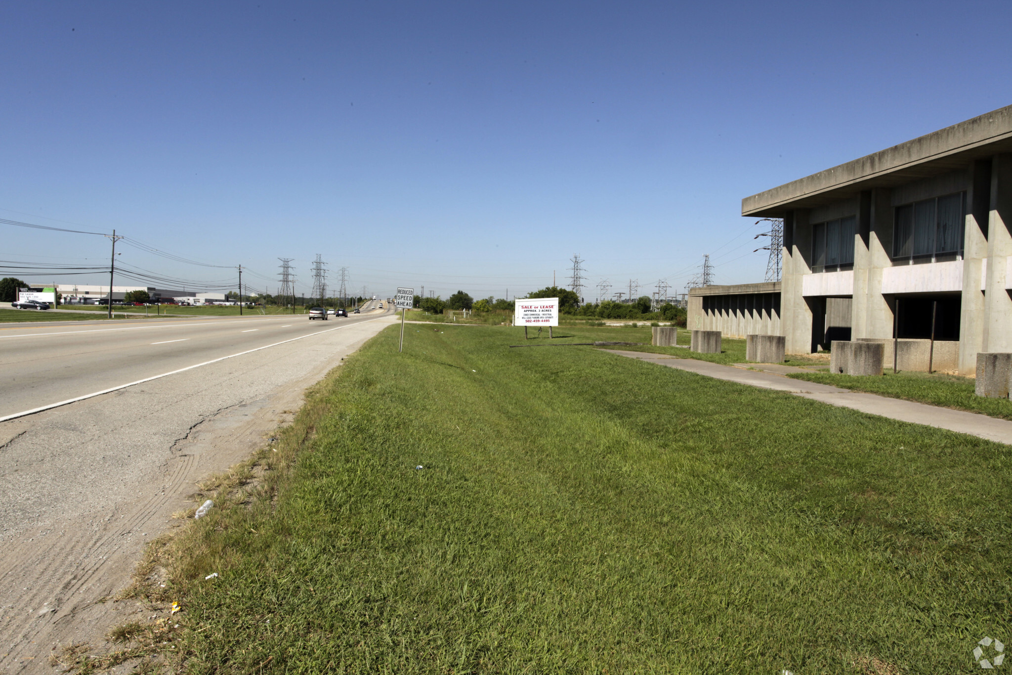 1901 Outer Loop, Louisville, KY for sale Primary Photo- Image 1 of 1