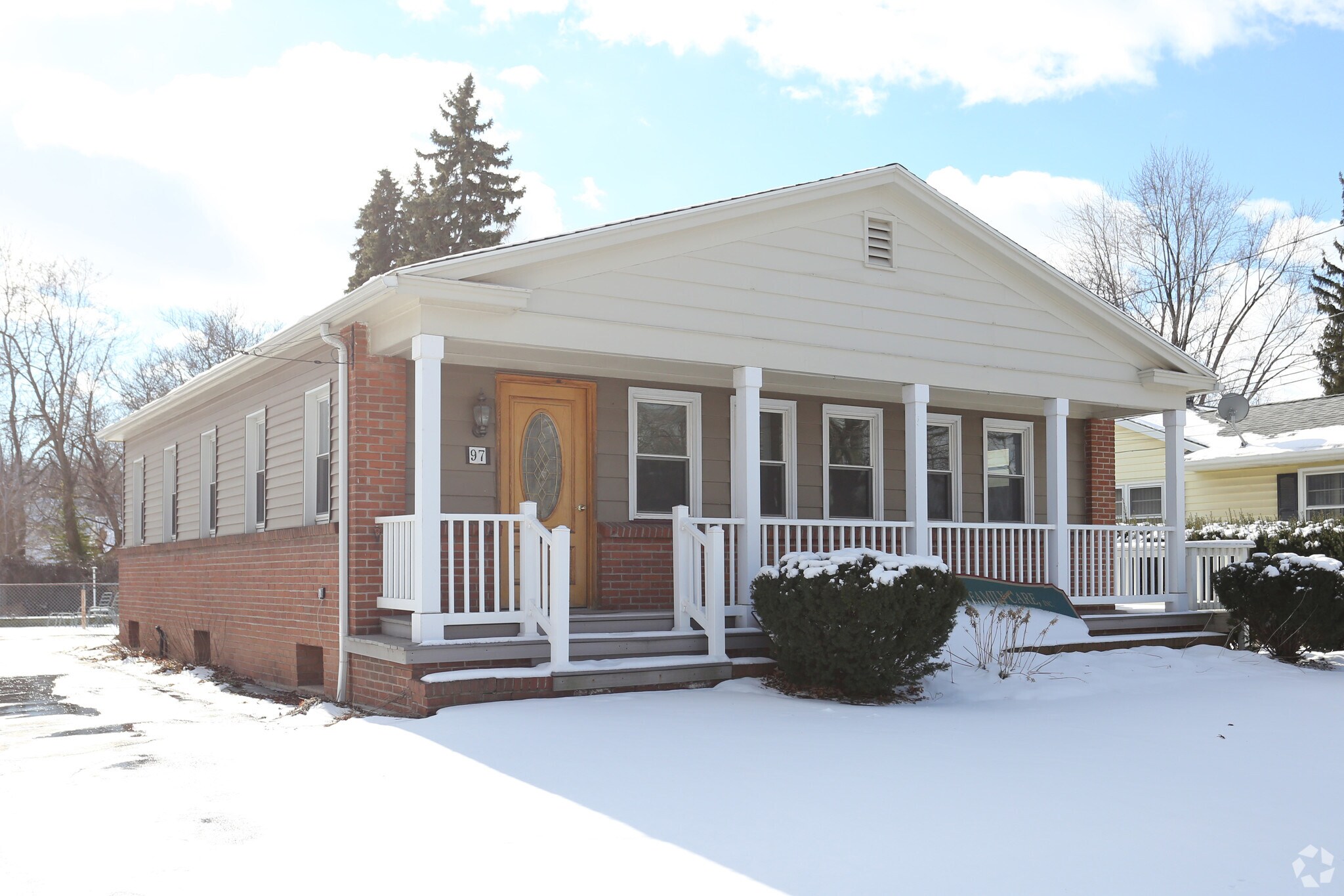 97 West Ave, Brockport, NY for sale Primary Photo- Image 1 of 1