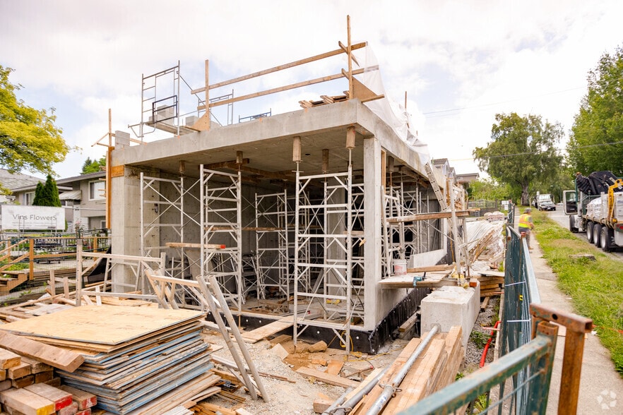 4292 Slocan St, Vancouver, BC for sale - Building Photo - Image 2 of 3