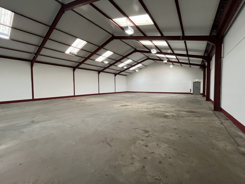 Sand Ln, Sandy for lease - Building Photo - Image 2 of 15