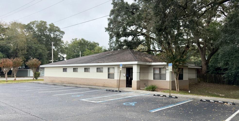 511 Phyllis St, Pensacola, FL for lease - Building Photo - Image 2 of 24