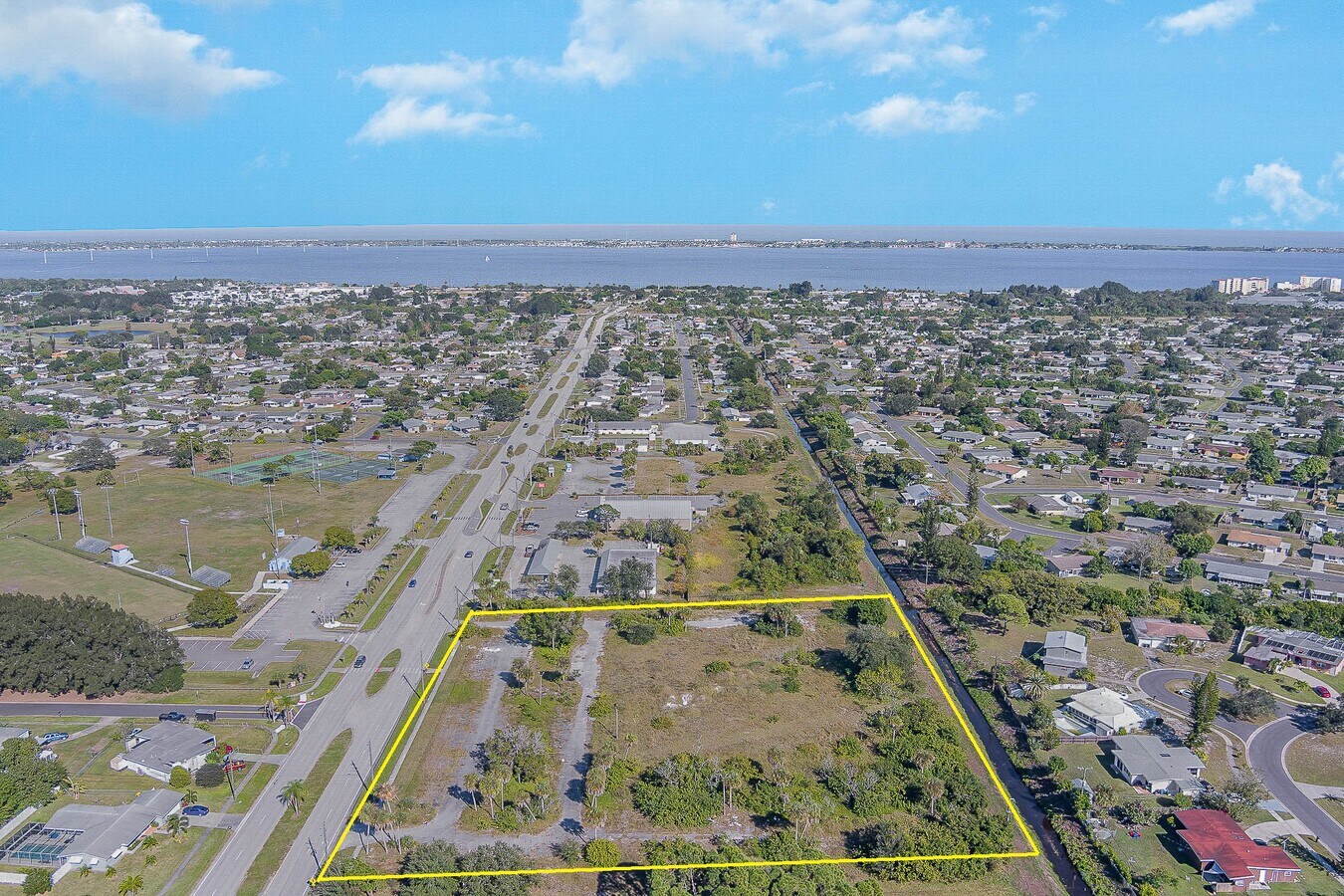 2170 Port Malabar Blvd NE, Palm Bay, FL 32905