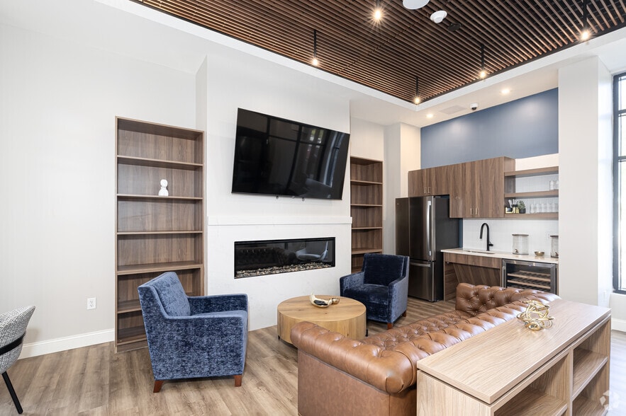 920-924 Farmington Ave, West Hartford, CT for lease - Building Photo - Image 3 of 22