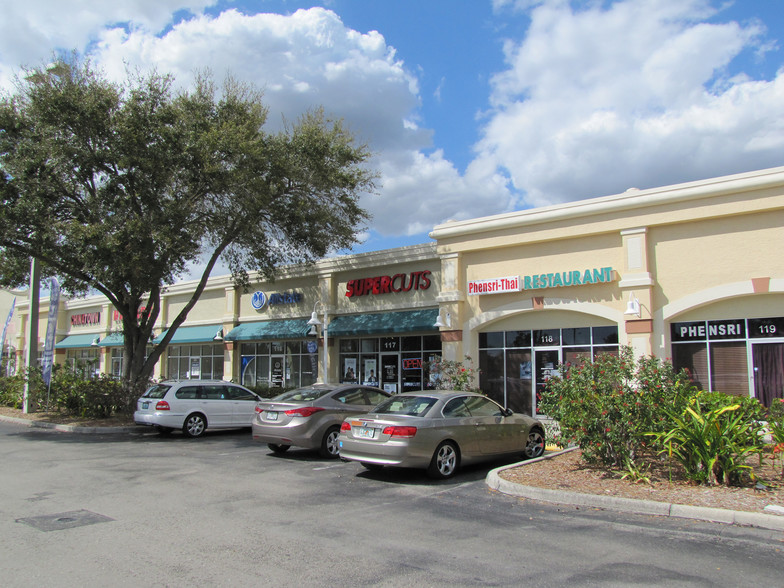 4085 Hancock Bridge Pkwy, North Fort Myers, FL for lease - Building Photo - Image 3 of 8