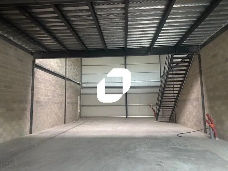 Flex in Ennery for sale - Building Photo - Image 2 of 21