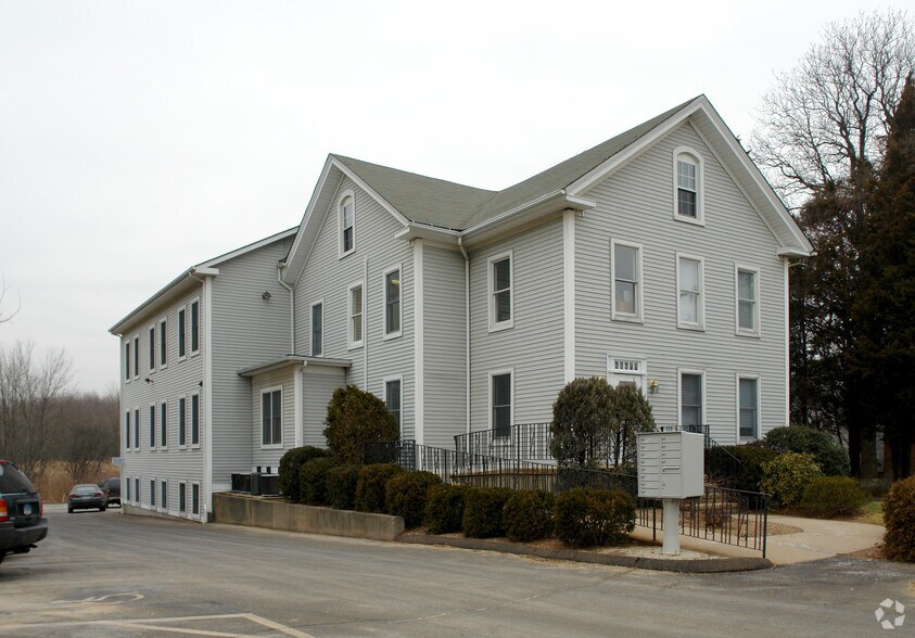 769 Newfield St, Middletown, CT for sale - Primary Photo - Image 1 of 1