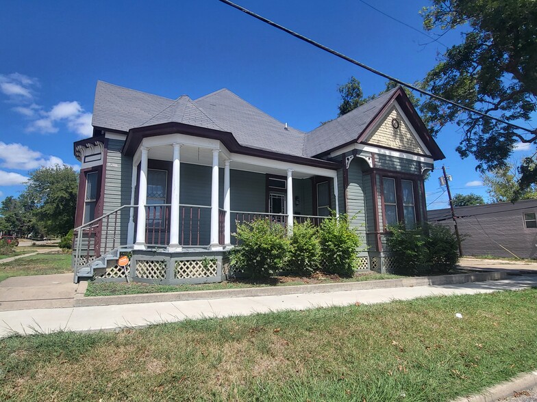 312 W Adams Ave, Temple, TX for sale - Building Photo - Image 1 of 9