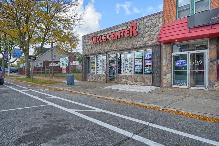 11204 W Jefferson Ave, River Rouge, MI 48218