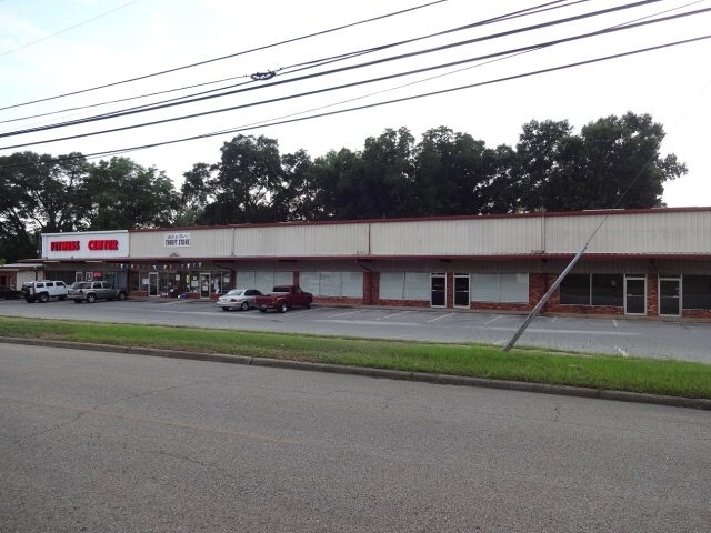 341-351 N Merrick Ave, Ozark, AL for sale Primary Photo- Image 1 of 1